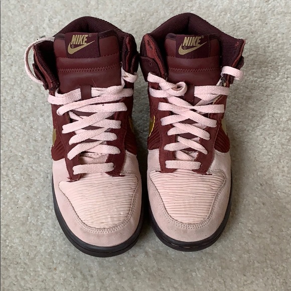 maroon nike shoes high tops